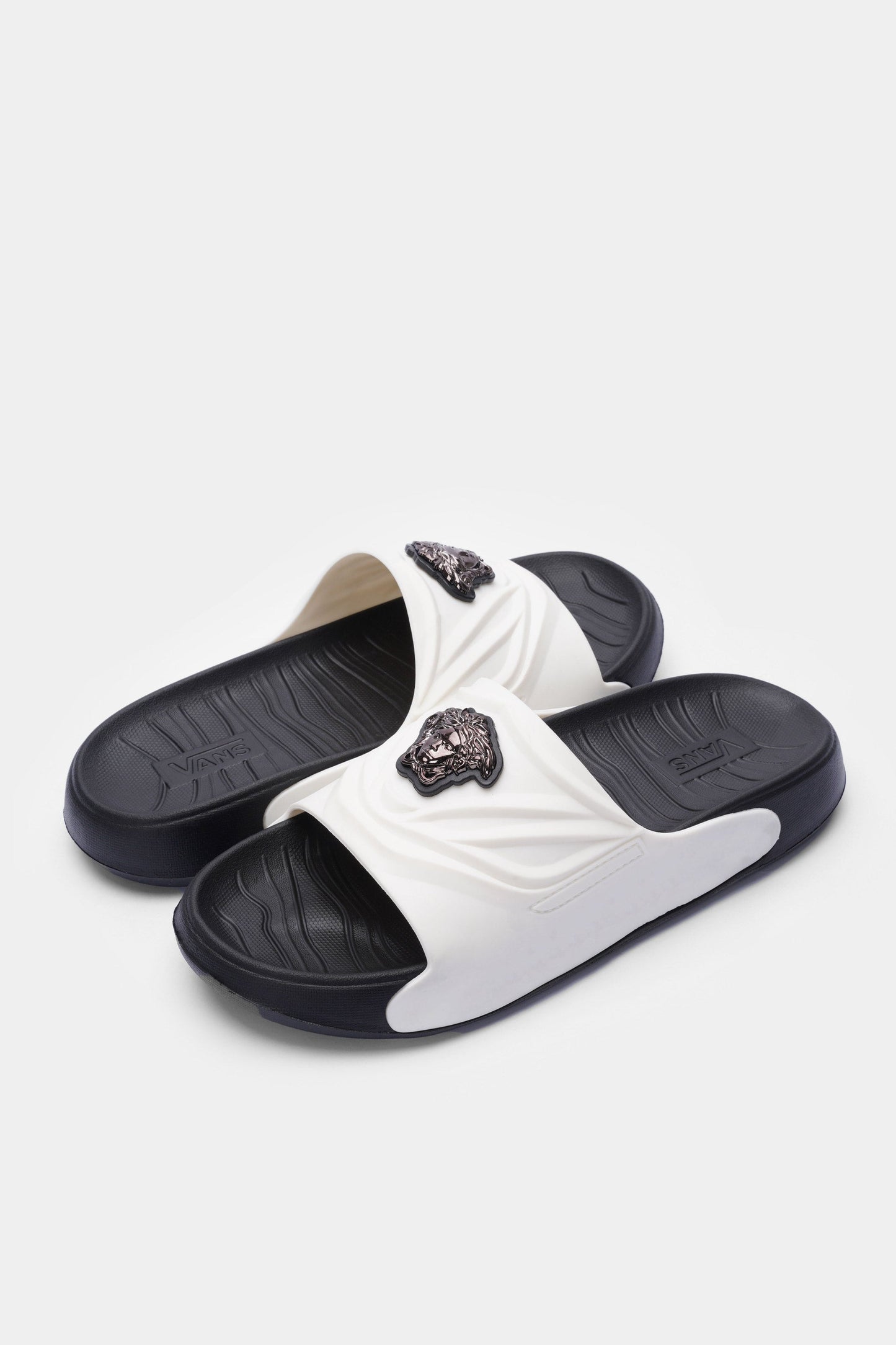 EVR Slipper G3 Black & White Color