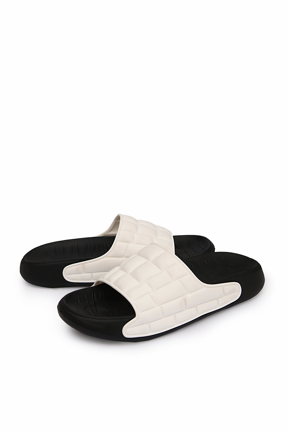Fine EVR Stylish Textured Slipper for Men